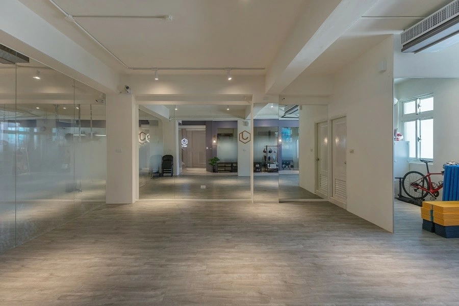 J Pole Dance Studio 2.0